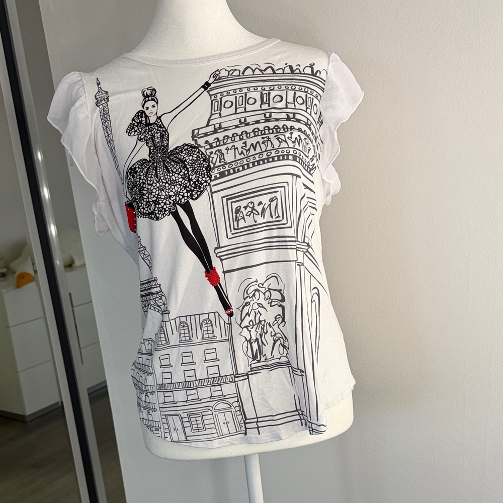Women's White Graphic Top